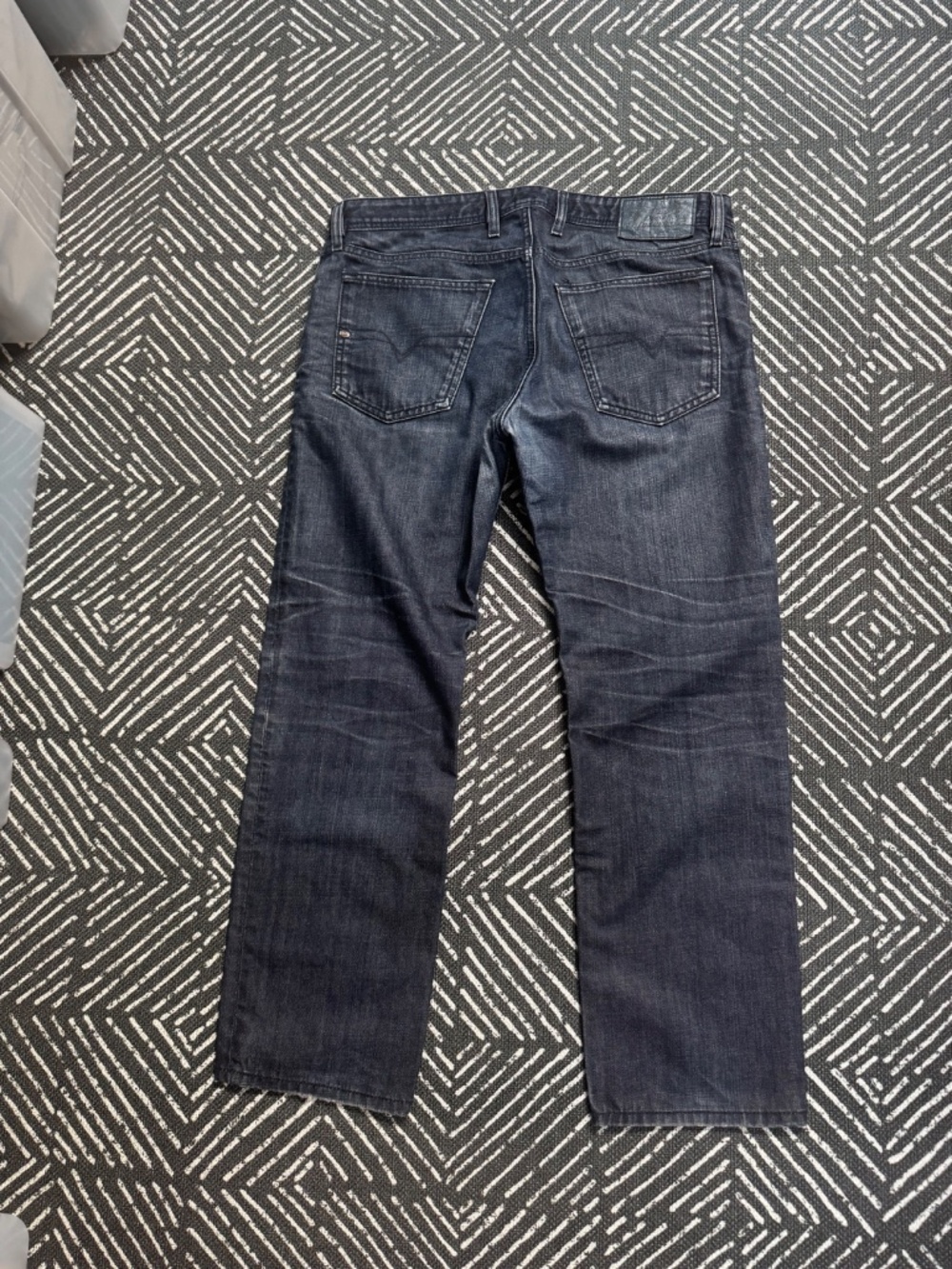 Diesel Jeans. Blue 34x30 - Picture 4 of 7